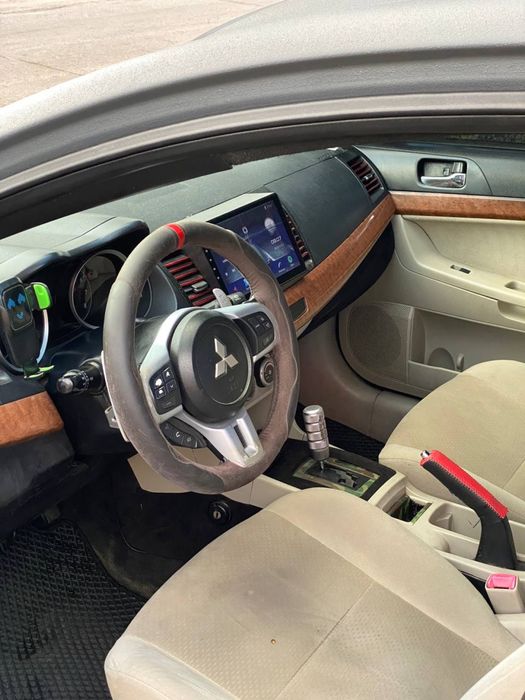 продам Mitsubishi Lanser X