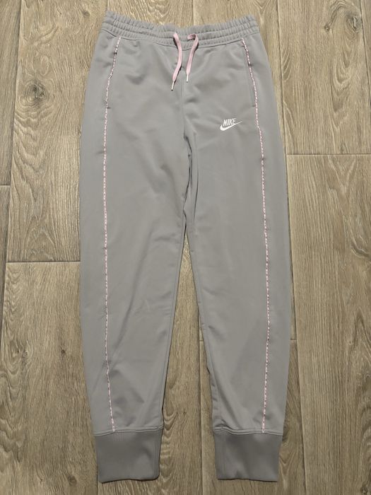 Штаны спортивные джогеры  с высокой посадкой Nike оригинал