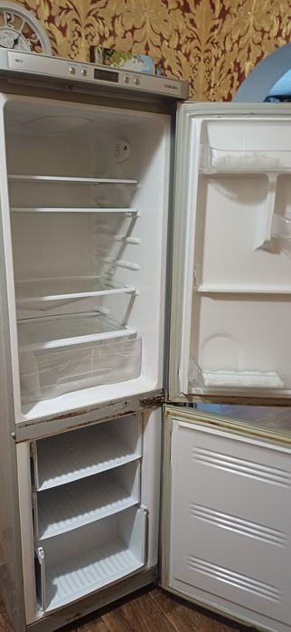 Продам холодильник  Samsung