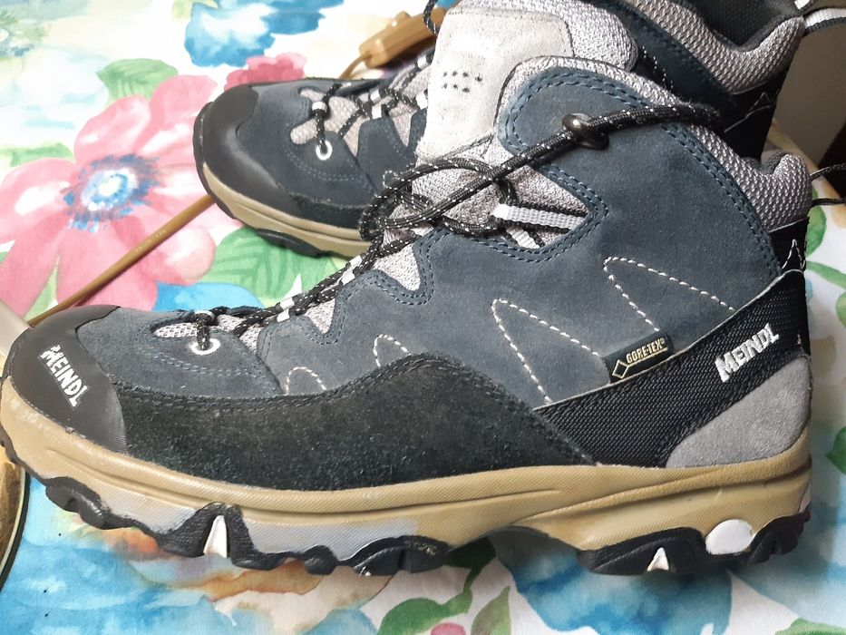 Треккинговые демисезонные ботинки
MEINDL GORE- TEX мембрана