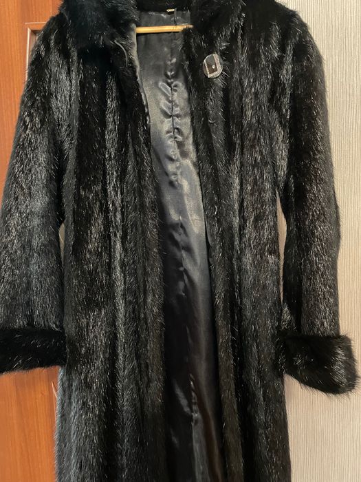 Шуба з натуральної стриженої нутрії (під норку)