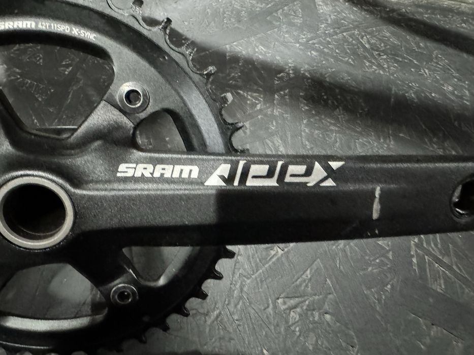 Nowy mechanizm  korbowy  Sram Apex 42T