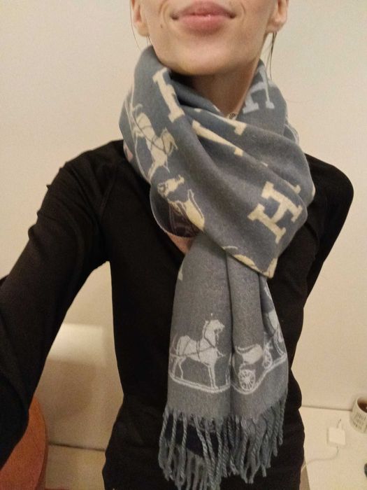 Hermes szal kaszmir błękit beż granat kolekcja 2025