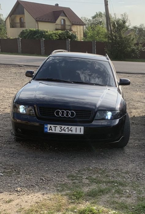Ауді а4.
