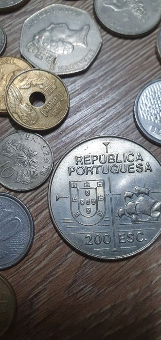 Notas e moedas coleção