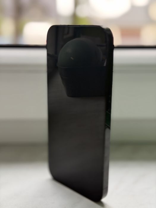 Iphone 14 pro. Stan bardzo dobry. Nowiutka bateria