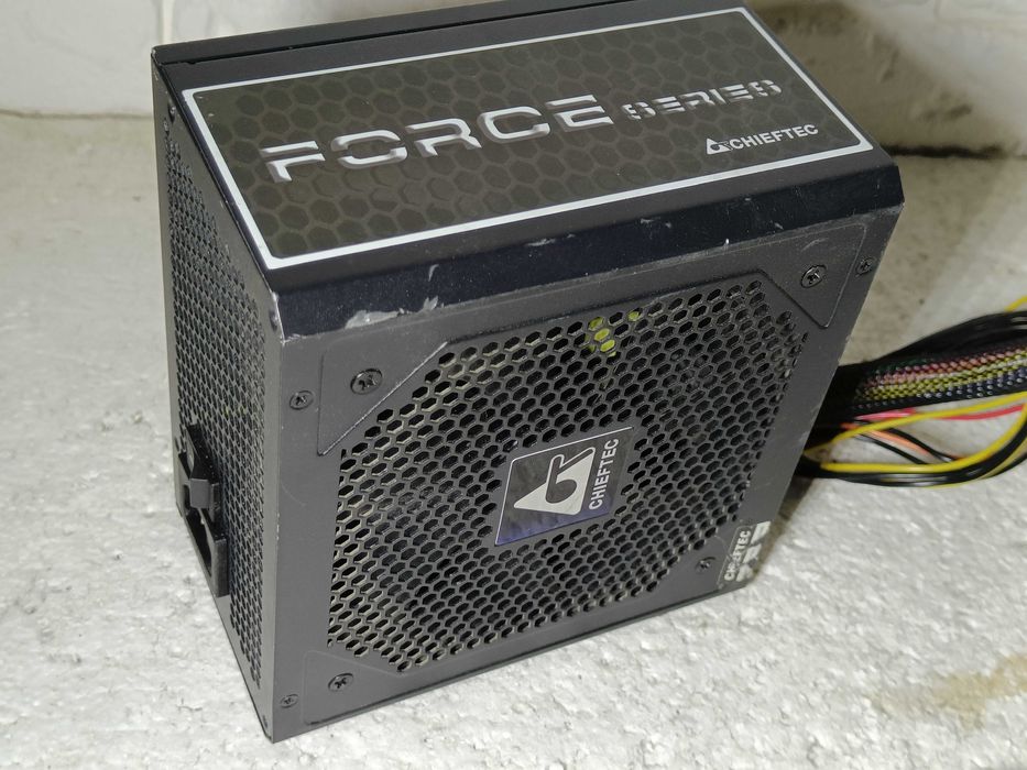 Блок живлення CHIEFTEC 650W 85 PLUS CPS-650S 8+8pin GPU на пломбі!