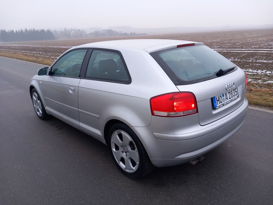 Audi A3 8p S-line 1.8 turbo 160ps 6b Bixenon Klimatronik  Bose Alu 17