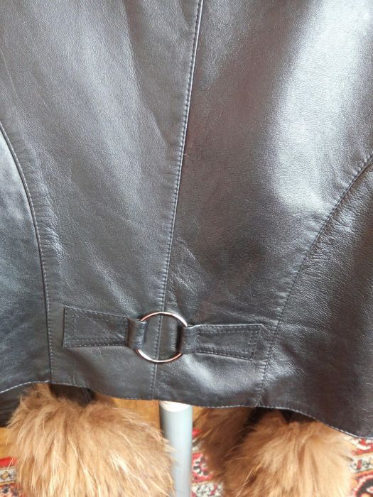 Меховая жилетка з енота