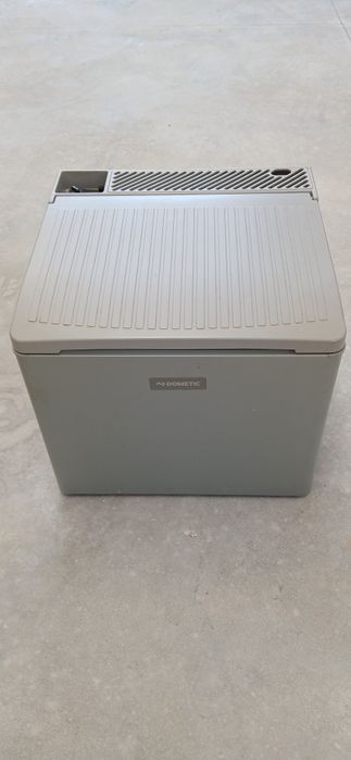 Frigorifico Dometic trivalente