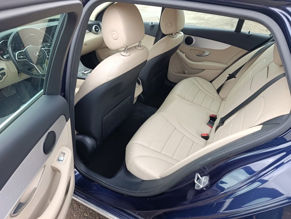 Carinha Mercedes Benz C300 De