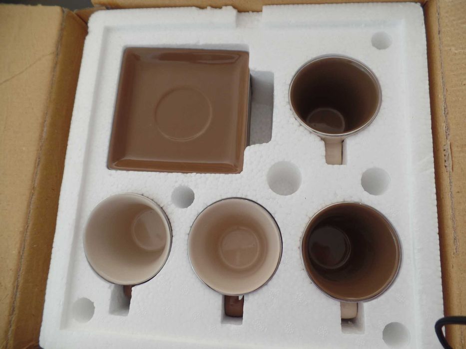 Coffee Cups450936553772175360