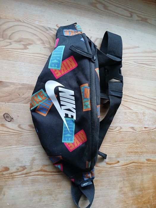 Saszetka nerka Nike