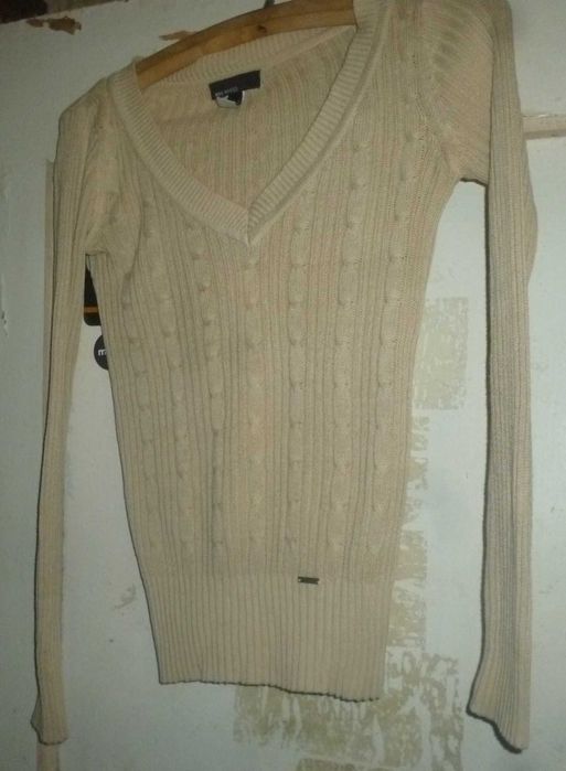 Продам детский женский свитер