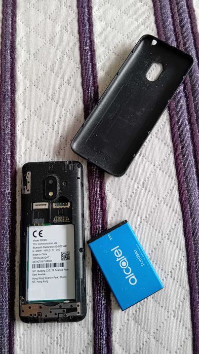 Alcatel  modelo:2003G