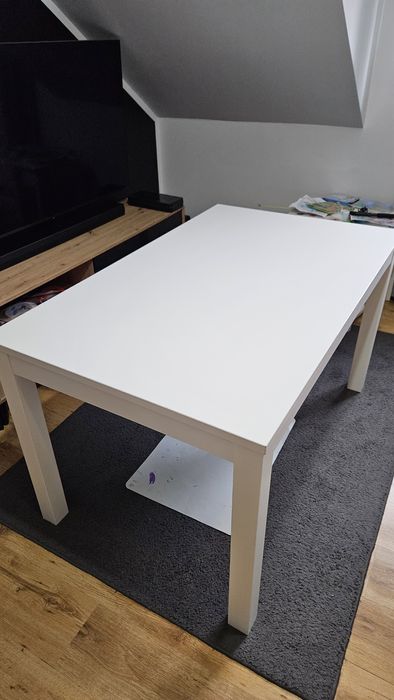 Zestaw stół z krzesłami