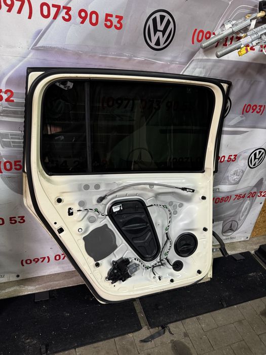 Дверь правая левая двері Touran 5ta 2015- Тоуран Туран