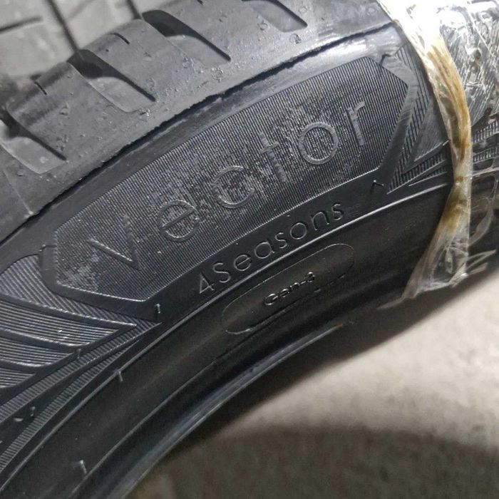 Як нові шини Goodyear Vector 4Seasons 235/55 R18