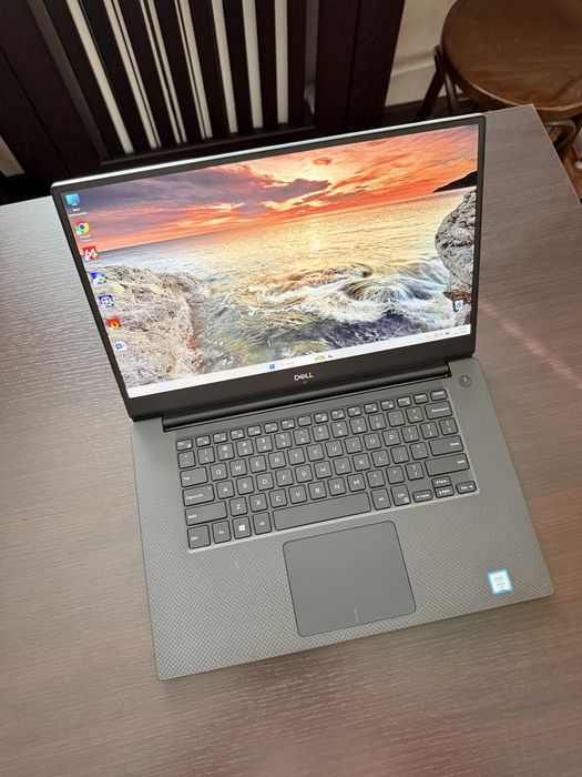 Dell precision 5530/ Xeon E-2176M/ 32GB/ 512GB SSD/ P1000 4GB