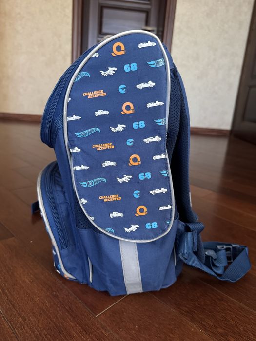 Kite Hot Wheels каркасний рюкзак для хлопчика