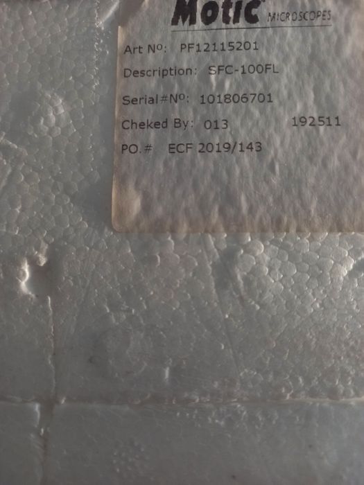 Microscópio Motic