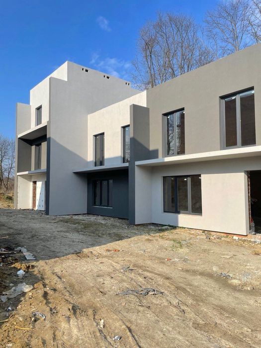 Продаж Котеджу з виглядом на ліс в с. Липники КМ Дубовий Гай 110кв.м