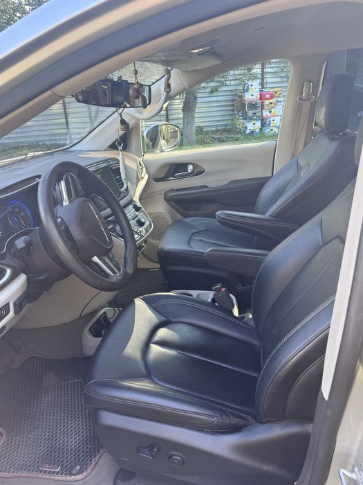 Chrysler Pacifica 2016 Stow 'n Go 3.6л + ГБО