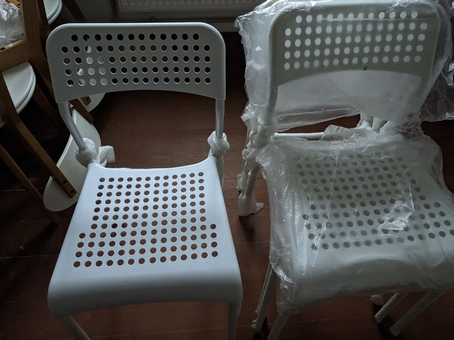 Комплект новых стульев 4 шт.