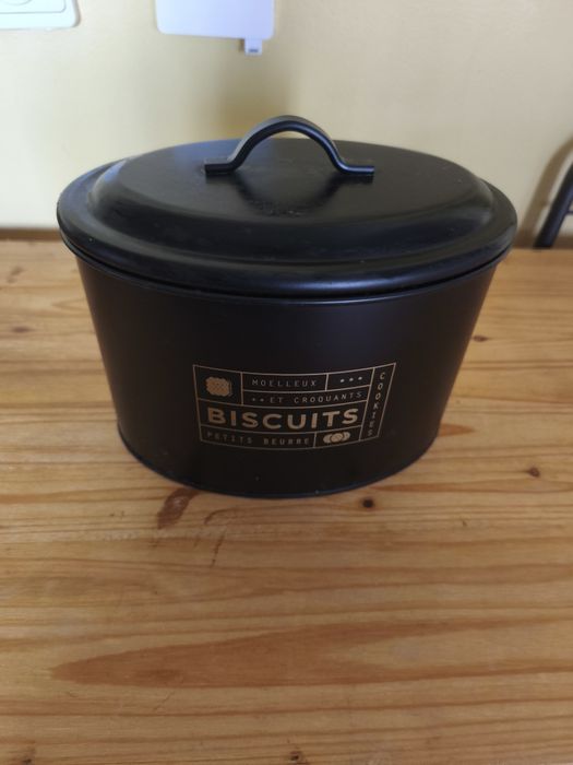 Caixa metálica para bolachas