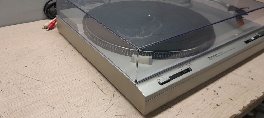Gramofon Technics SL-B202