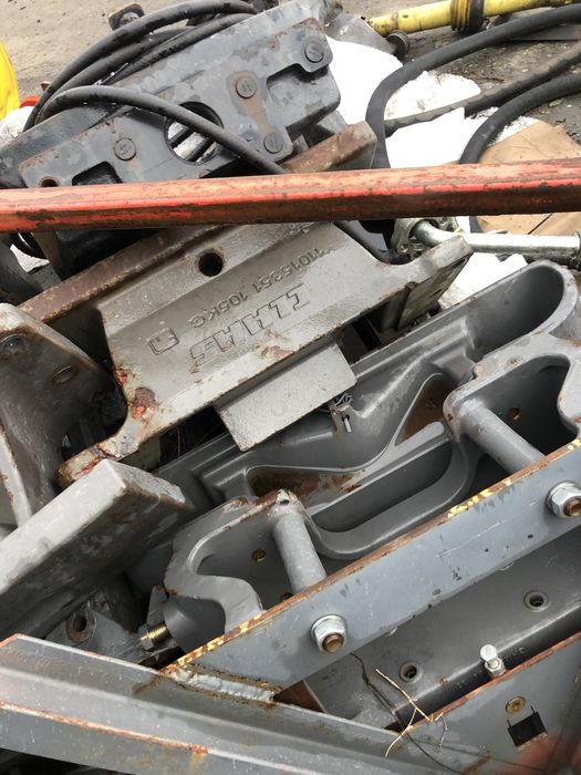 Mocowanie obciązników claas massey ferguson