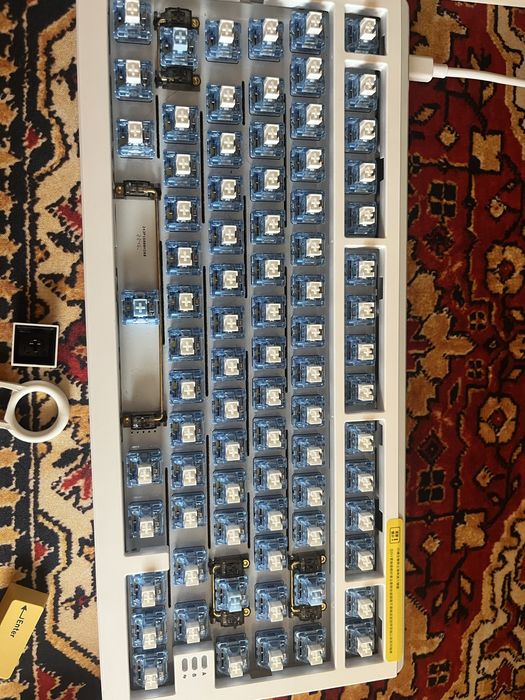 Klawiatura mechaniczna Dareu A81, praktycznie nówka