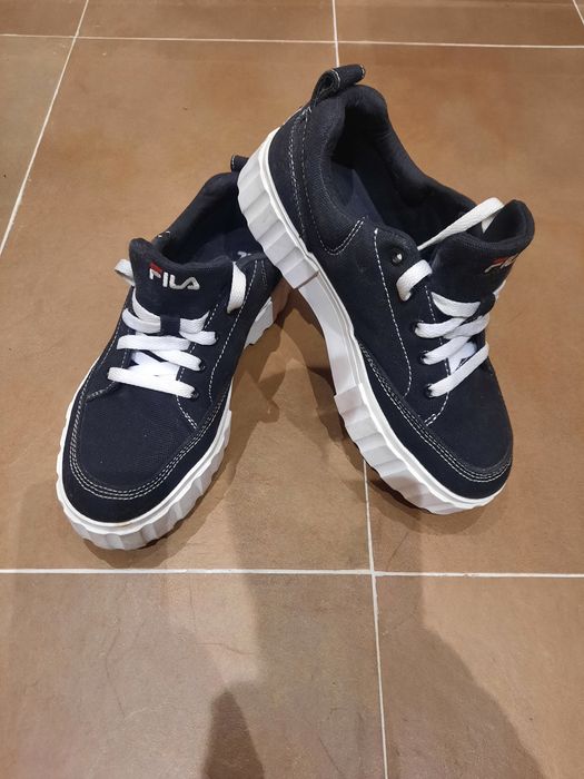 Tenis pretos Fila n°38