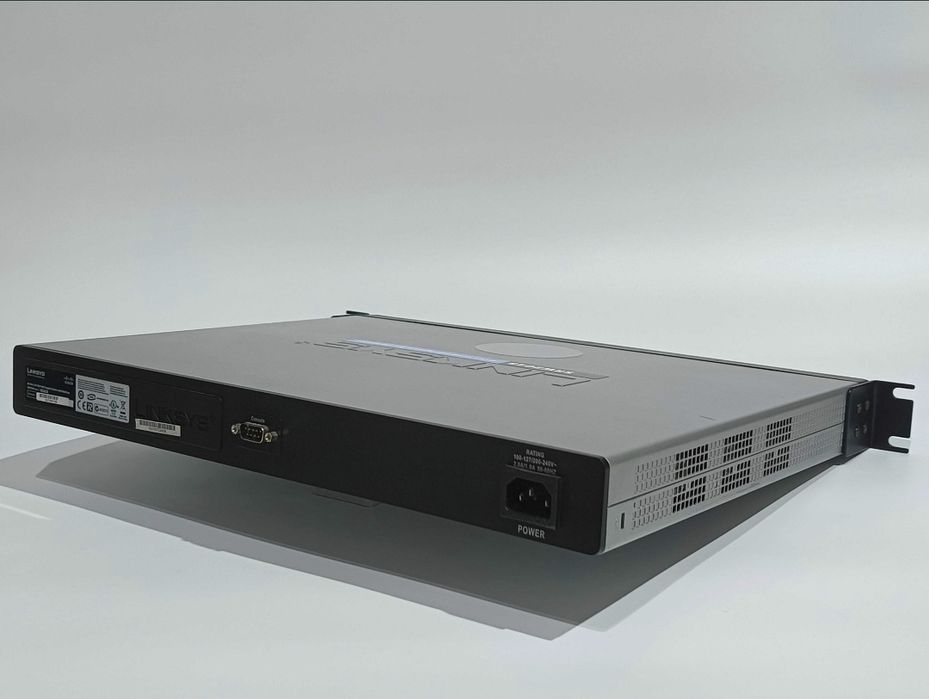 Switch Cisco LinkSys SRW2048 | 1000Mbps | 1 Gigabit | 48 + 4 porty |