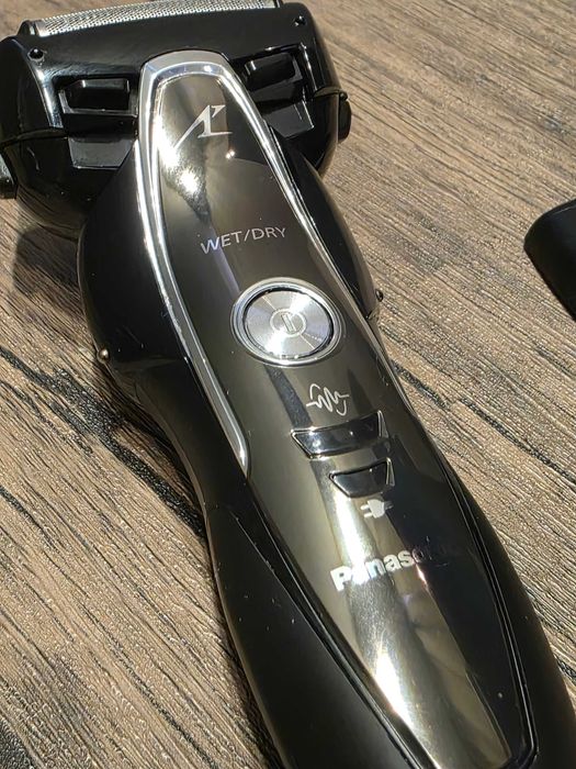 Електробритва PANASONIC ES-ST25KS820 в ідеальному стані