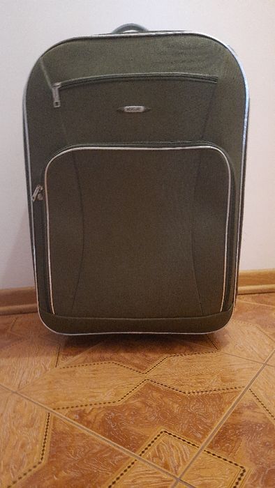 Продам Валізу дорожню