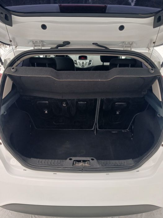 Продам свой автомобиль, все вопросы по тел.