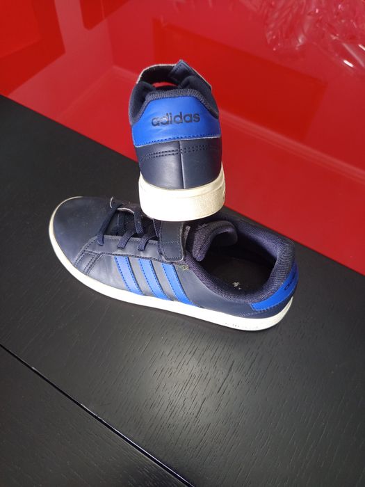 Sapatilhas ADIDAS tamanho 36