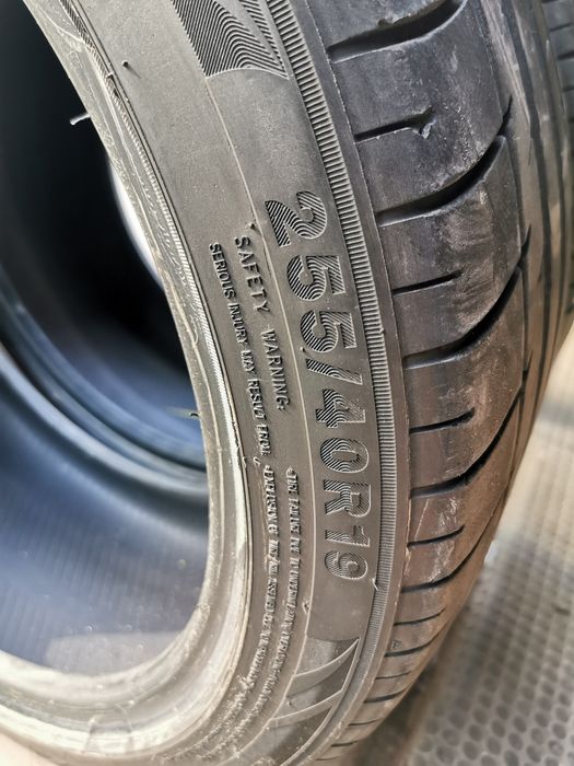 Пара летних шин 255/40 R19 Triangle
