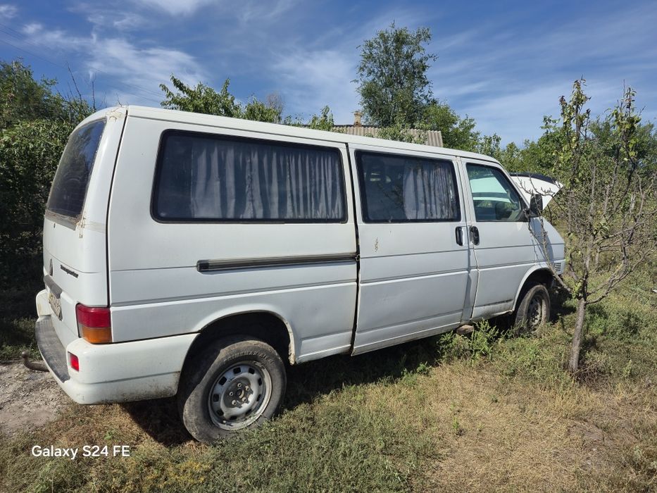 Авто Volkswagen transporter t4