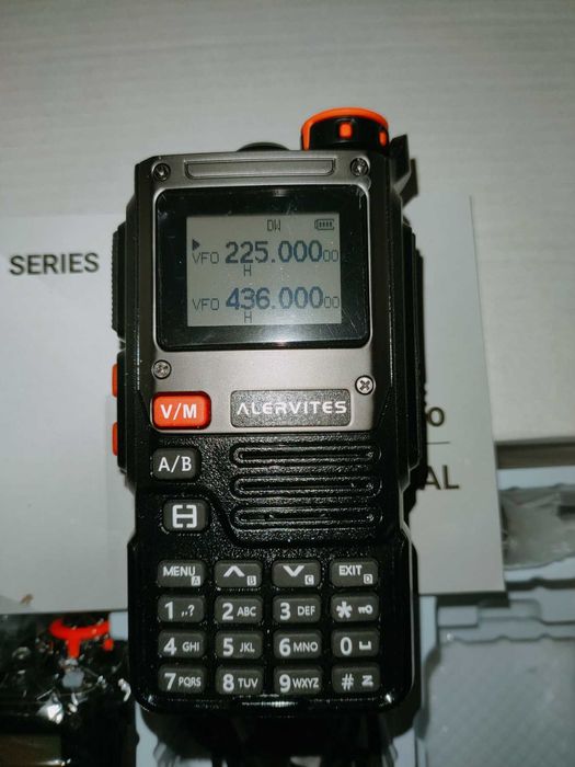 Baofeng UV-K6  УКХ  р/станції  на  144/220/430 mHz  5W  700 грн.