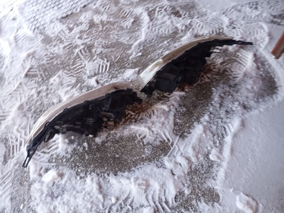 Lampa reflektor przód przedni Subaru Forester 3 III Europa prawa lewa