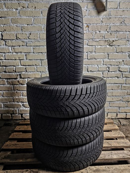 Зимові 205/55r17 Bridgestone | 2022 | 7.5mm | Spain | Преміум шини