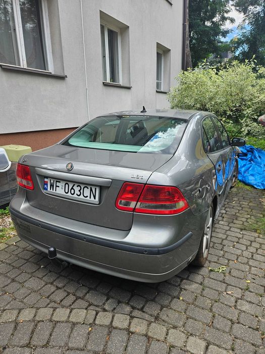 Uszkodzony Saab 9-3