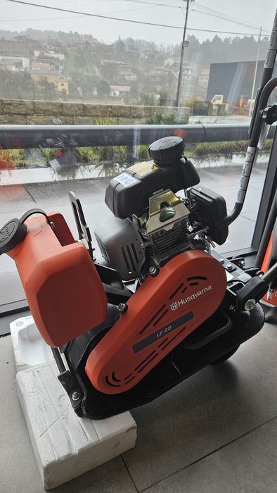 Compactador HUSQVARNA LF 60 LAT