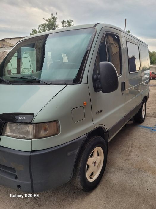Продам Ситроен Джампер 2000 года 2.5  Т. Д