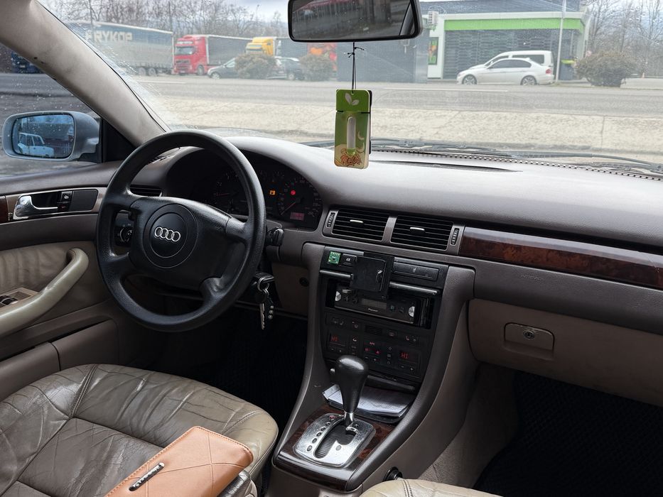 Audi A-6 C-5 ( Avtomat )