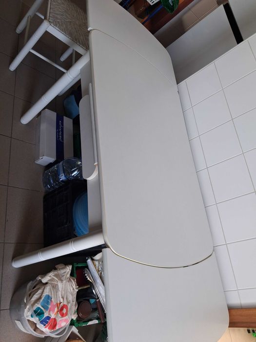 Conjunto Mesa de Cozinha Extensível (110-170cm) + 4 Cadeiras