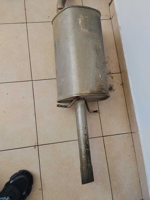 Panela de escape em bom estado