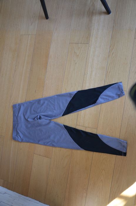 leginsy/getry Nike pro r. s szare